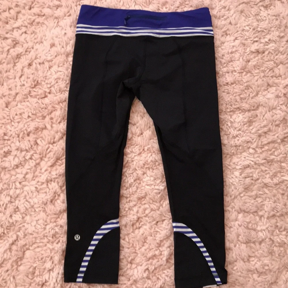 Lululemon Capri leggings - Picture 2 of 5